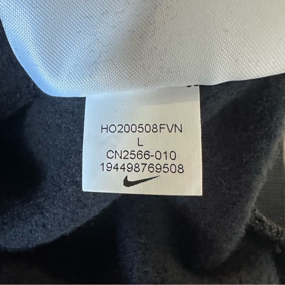 Nike NBA Toronto Raptors Hoodie - Picture 3 of 5